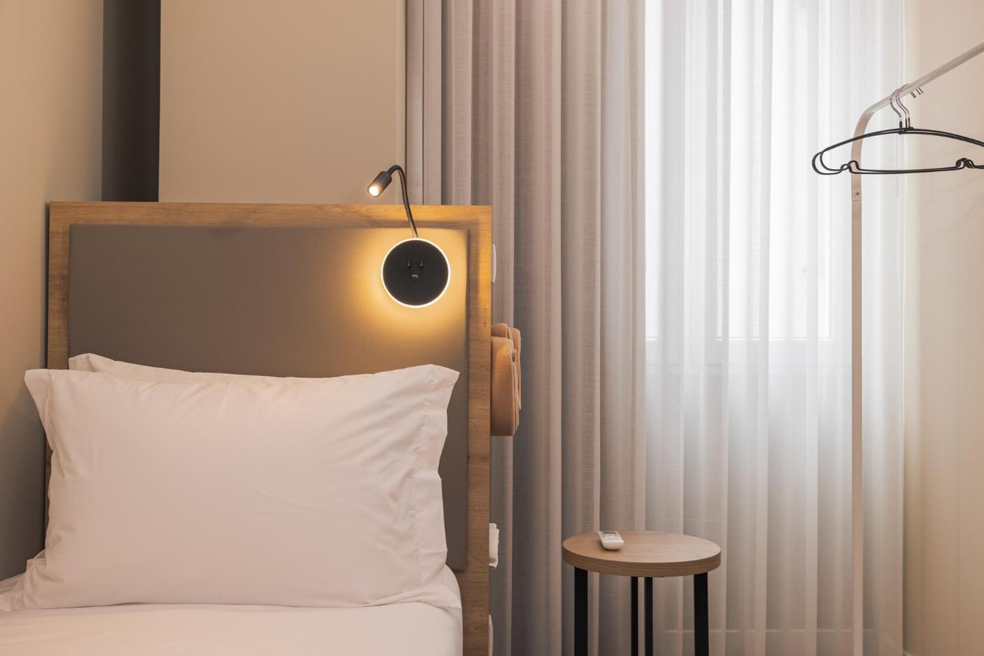 Ponta Delgada Monturi Hostel מראה חיצוני תמונה