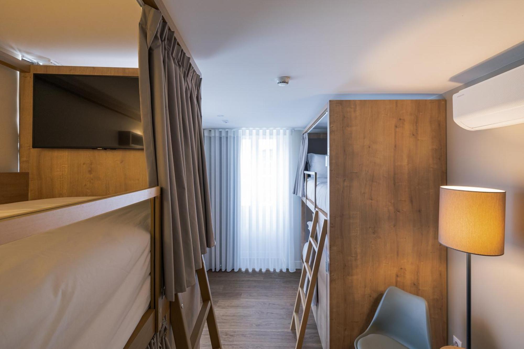 Ponta Delgada Monturi Hostel מראה חיצוני תמונה