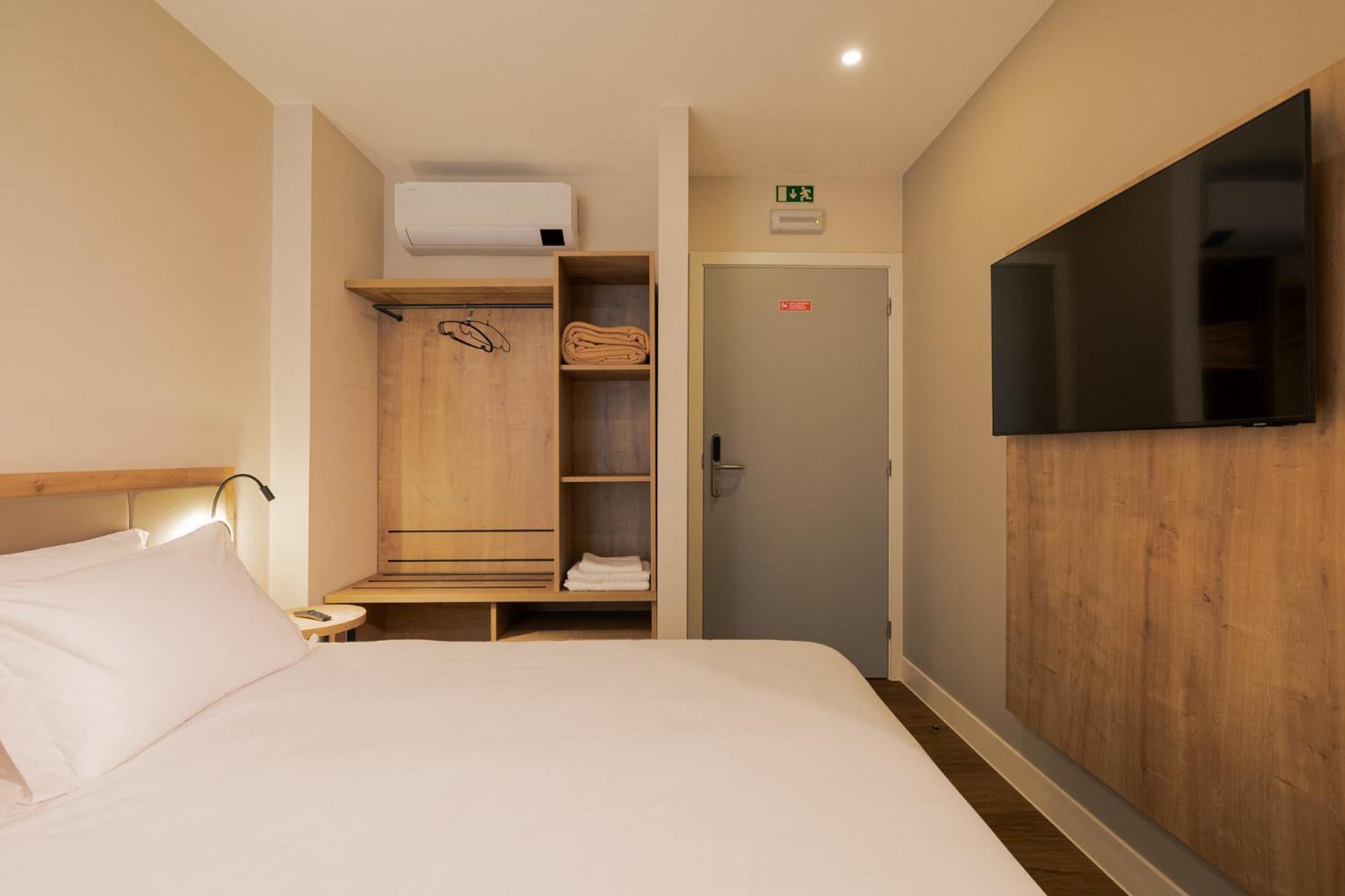 Ponta Delgada Monturi Hostel מראה חיצוני תמונה
